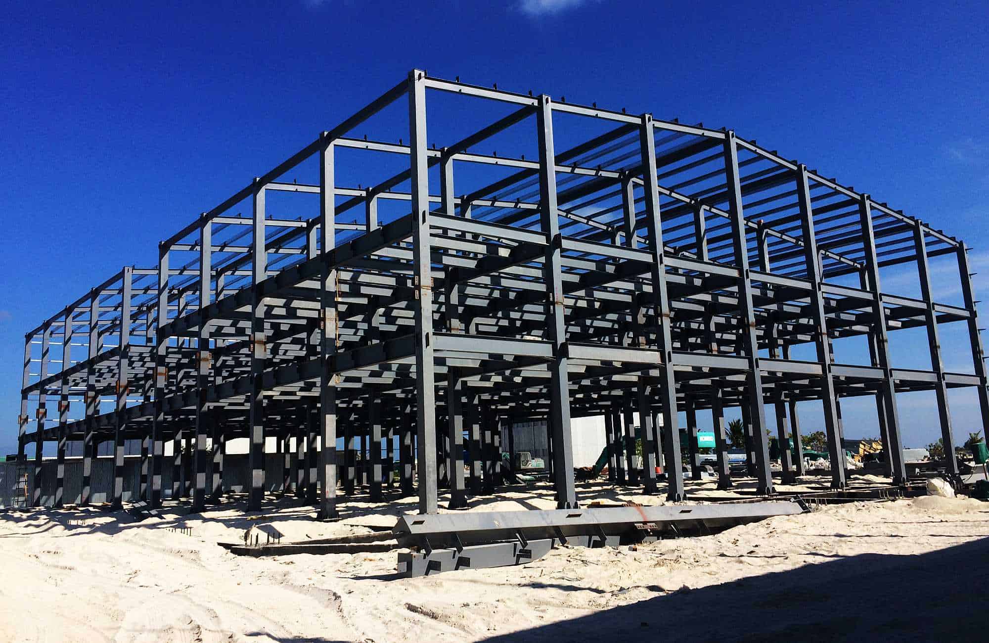 Heavy Steel Structure Installation
